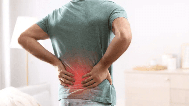 علائم دیسک کمر و گرفتگی عضلات