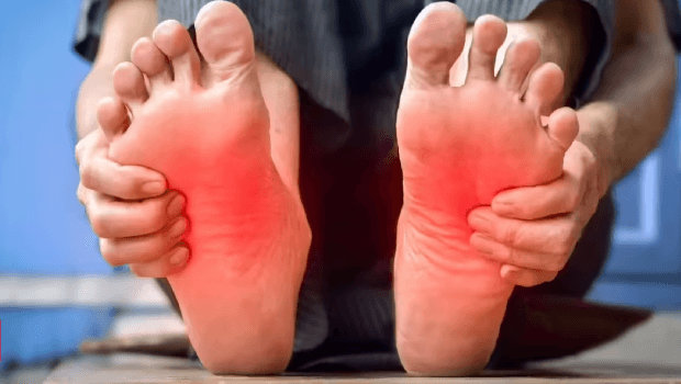 چرا سوزش کف پا اهمیت دارد