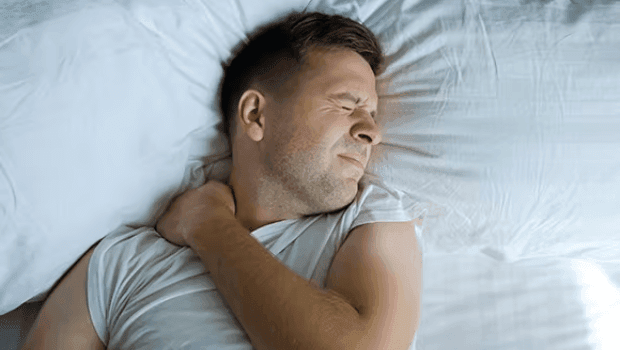 درد شانه هنگام خواب یعنی چه؟