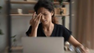 سردرد و تاری دید